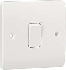MK Logic Plus K4871 WHI 10A Single Pole 2 Way Plateswitch, 1 Gang