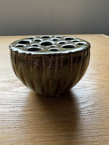 Ceramic lotus design vase - lotus,