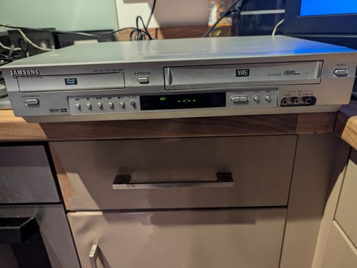 Samsung dvd440 slim dvd - samsung,