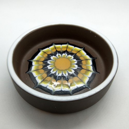 1977 hornsea pottery small pin - hornsea,