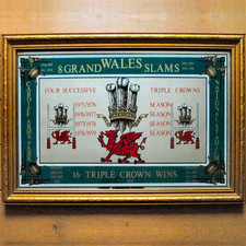 1979 Welsh Rugby Heritage Mirror 22" x 14" celebrates Wales 8 Grand Slam wins