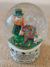 Small IRELAND SOUVINEER SNOWGLOBE White & Green 3D Killarney Etc 8.5cm