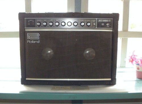 Roland jazz chorus - jc-77,