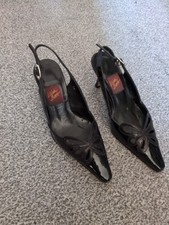 Vicki Beth Patent Black Court Shoe EU 32. Worn twice. EXC COND. SEE INFO.