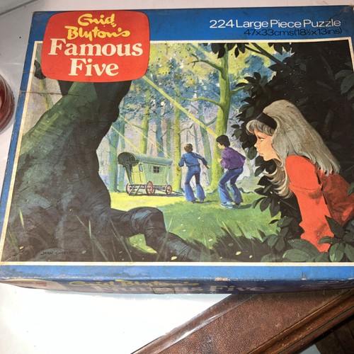 Enid blyton famous five 224 - enid,