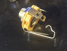 Guitar Mono (Switched) Output