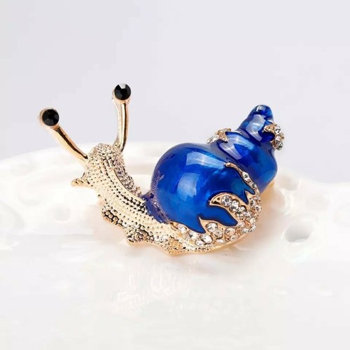 Blue silver brooch lightweight - silver,