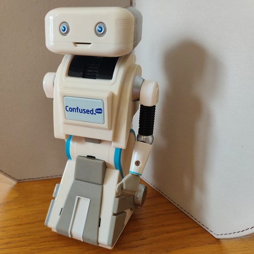 Confused com brian - brian, robot