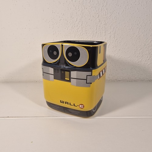 Wall disney store square - wall-e,