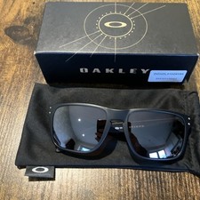 Oakley Holbrook Sunglasses Matte Black with PRIZM Dark Golf lens