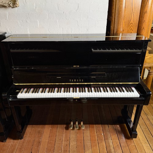 Yamaha upright piano black - piano,