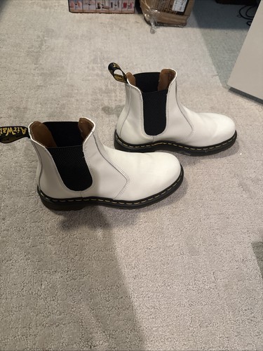 Martens women size 7 - dr.,
