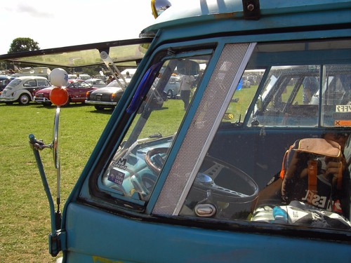 Split screen bus sliding - vw,