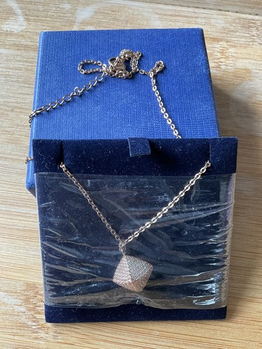 Swarovski pendant swan signed - swarovski,