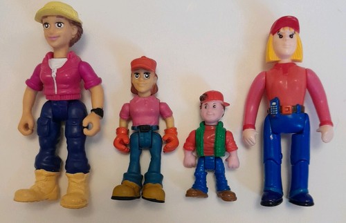 Mixed small figures - small,