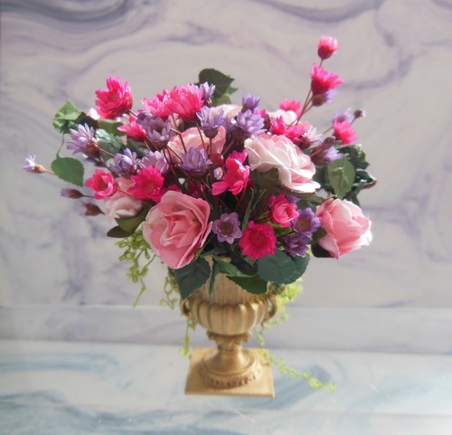 Dollshouse 12th miniature - 1,