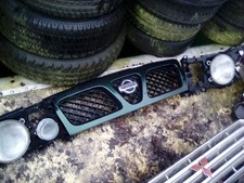 nissan terrano ford maverick
