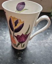 VINTAGE ROY KIRKHAM   2008  LARGE BONE  CHINA MUG Tulips unused