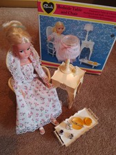 Vintage 1970's Sindy Doll +