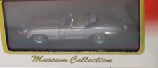KYOSHO  JAGUAR E TYPE ROADSTER SILVER  BOXED #03061S