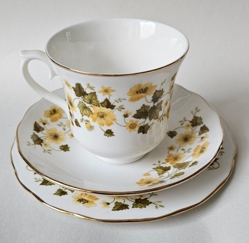 Queen anne bone china - queen, trio