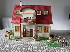 Playmobil Suburban House With Accessories And Figures