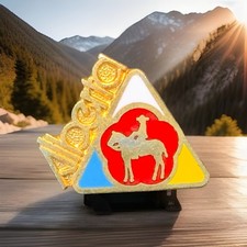 Vintage Alberta RCMP Royal Canadian Mounted Police Horseback Enamel Badge. V2 8