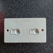 Legrand / Electrak White Unswitched Twin Socket Outlet -AZ0010 New Surplus Stock