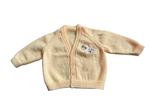 Yellow hand knitted - , v