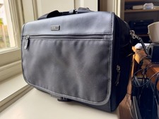 ThinkTank Urban Disguise 50 Camera Case Shoulder Bag Black. Very light Use.