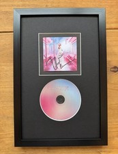SIGNED Nicki Minaj - Pink