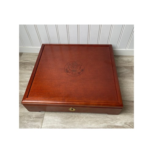 Mint olympic wood coin - mint,