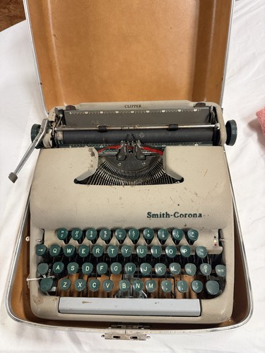 Smith corona clipper portable - smith-corona,