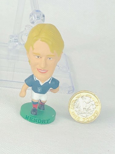 Action figure hendry - action,