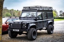 LAND ROVER DEFENDER -