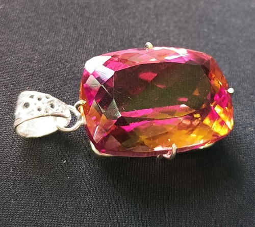Color changing zultanite - 50+ct,