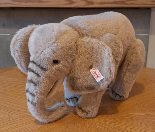 Steiff 037009 elephant - 33cm, l