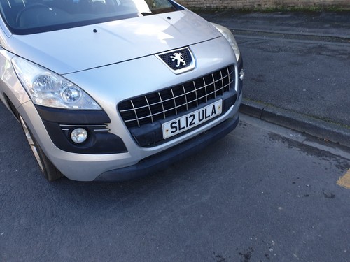 Peugeot 3008 silver breaking - peugeot,