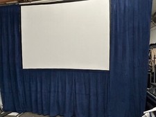 Fast Fold projection screen