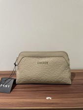 DKNY Make Up Bag Gift Set -