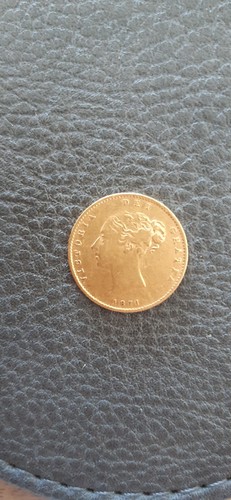 Victorian gold half sovereign - half,