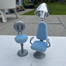 Vintage 2003 Bratz Stylin’ Salon ‘N’ Spa Hairdryer Chair & Swivel Stool