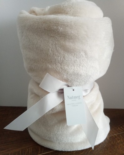 Neutral soft fleece - throw:, 120