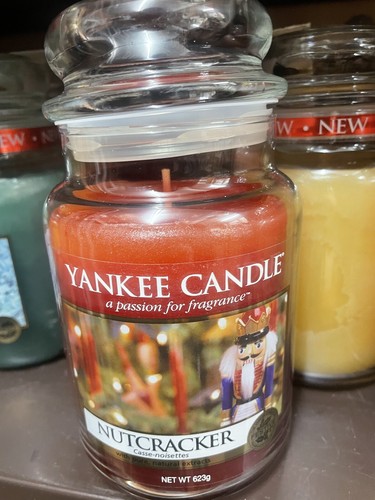 Nutcracker large yankee candle - nutcracker,