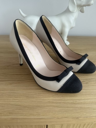 Pretty small shoes cream - pretty,