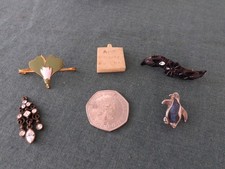 Vintage penguin shamrock early plastic brooch's masonic item what you see