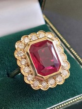 Stunning 18ct Yellow Gold Ruby
