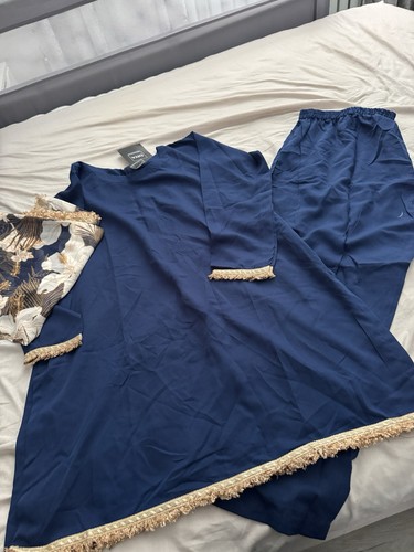 Salwar kameez asian suit