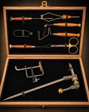 Fly tying kit - fly, handle