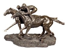 Two Jockeys Horse Racing Cold